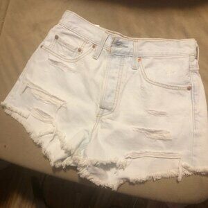 BRAND NEW LEVI 501 Shorts size 26 light wash, Super cute